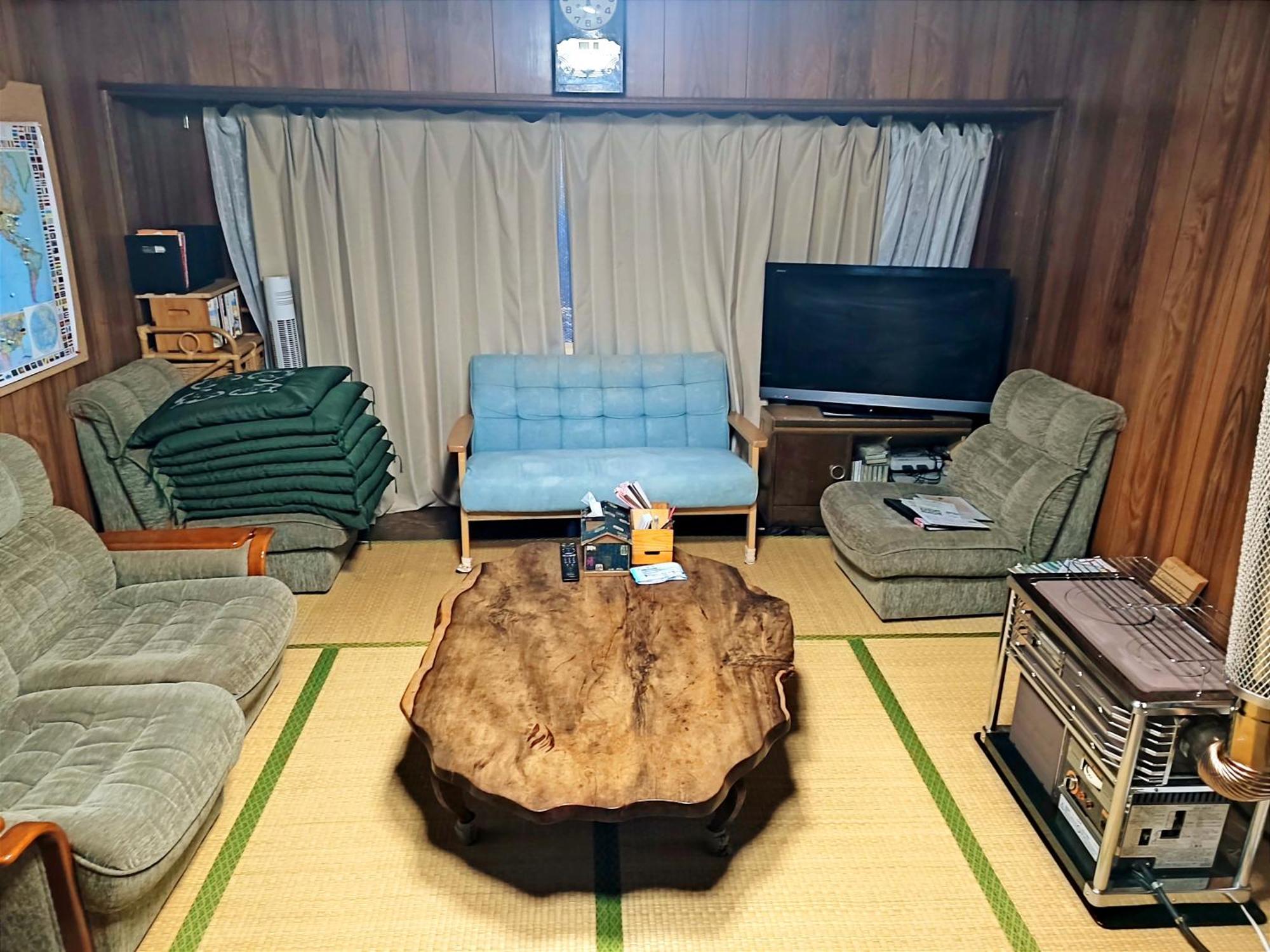愛犬と家族みんなでのんびり羽休めv古民家民泊omotenashi Lodge 悠遊 中富良野町 外观 照片
